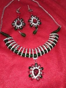 Necklace Set