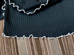 FOREVER 21 Black Off Shoulder Crop Top