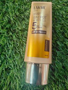 Lakme 9 To 5 Sun Expert Dry Matte Fluid Sunscreen