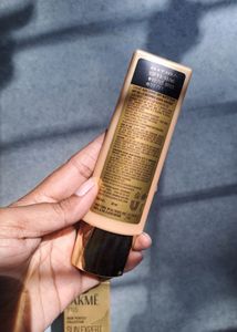 Lakme Sun Expert Dry Matte Fluid SPF 50