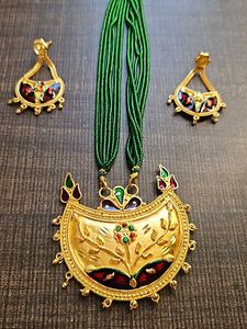 Gold Plated Neckpiece Set