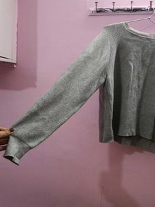 AESTHETIC SWEATER FOR WINTERS