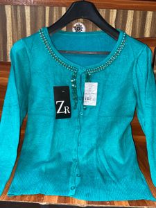 Cardigan Top Universal Design Faction