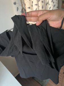 H&amp;M Black Long Sleeve Crop Top