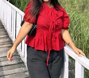 Trendy Red Top 🍒