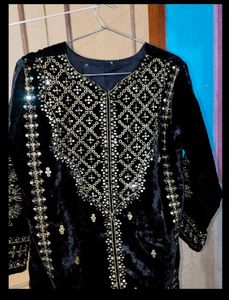 Beautiful 😍 Embroidered Work Black Kurta Set 🤩🥳