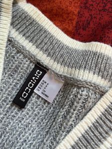 Gray Knitted Cozy Sweater Vest 🌸