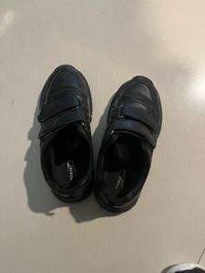Liberty School Shoes Size 2. (8-10 Yrs)