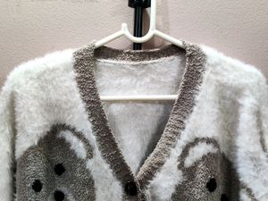 Imported women&#39;s V-neck fuzzy knit cardigan/sweate