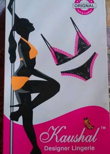 Women's Sports Bra