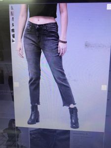 Roadster Black Straight Fit Light Frayed Edge Stretchable Jeans