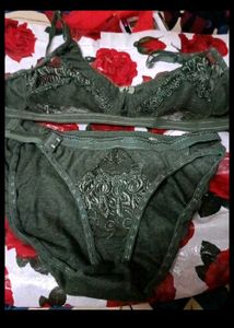 Elegant Bra &amp; Panty Set