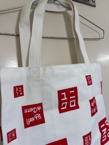 UNIQLO CANVAS PRINTED INITIALS TOTE BAG