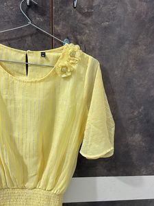 Yellow Floral Top - Size XL