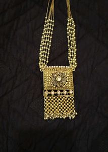 Gold Tone Necklace