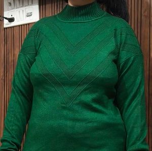 Elegant Green Knitted sweater.