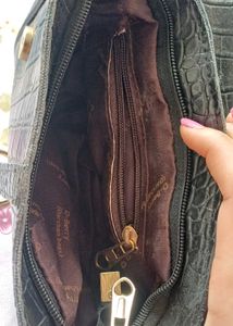 Chic Black Croc Embossed Shoulder Bag