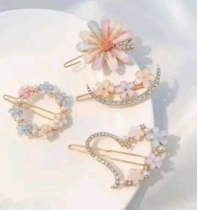 Misscutiecle Floral Hair Clip Set Of 4