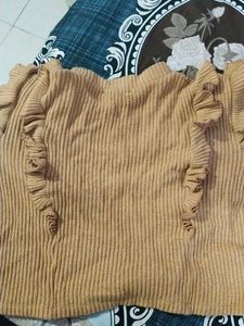 Ruffled Sleeve Ribbed Top