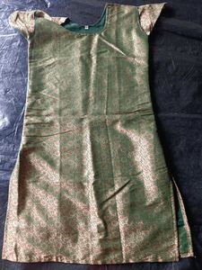 Green Kurti