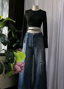 H&amp;M Black Long Sleeve Crop Top