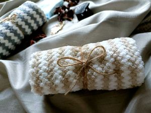 Microfiber Premium Hand Towel + Locket Combo!
