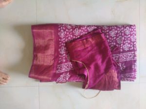 beautiful purple saree