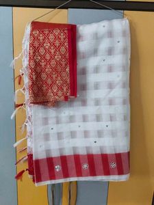 Red &amp; White Checkered Saree(2 Blouse Pieces)