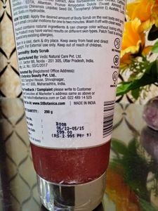 St.Botanica Coffee Body Scrub