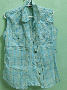 Coat Like Sleeveless Shirt
