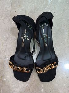 Brand new Bruno Manetti Heels 2inch