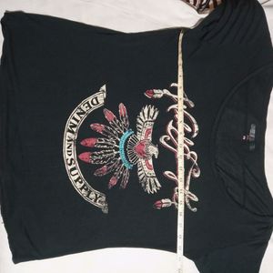 🎀SALE Tshirt Top Broad Neck