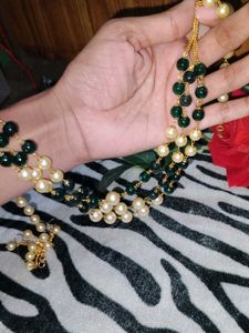 Elegant Pearl Necklace Set