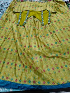 💛 Yellow Gown with Duppata 💛