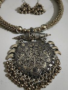 Black Metal Jewellery Set✨🤩❤️