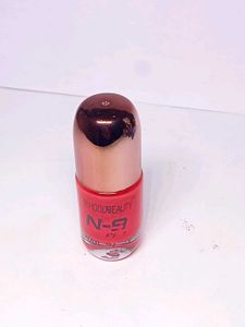 Hood Beauty I Nail Paint (Red)