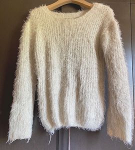✨ Cozy White Fluffy knit Sweater ✨