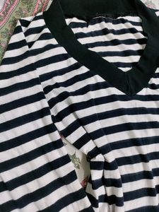 V-neck Women Full Sleeves T-shirt