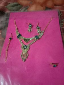 Elegant Floral Jewelry Set