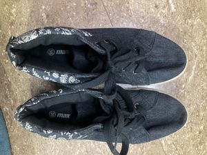 Black Sneakers
