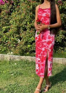 Chic Tie-Dye Bodycon Midi Dress