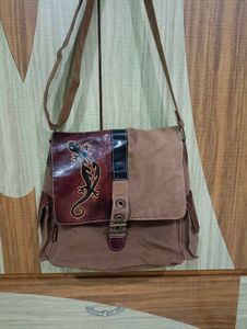 Imported Crossbody Bag with Lizard Design