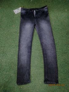 Stylish Black Wash Jeans