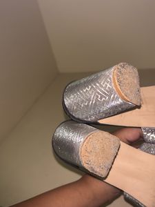 SHIMMER HEELS SIZE 5