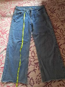 Wide Leg Frayed Hem Jeans