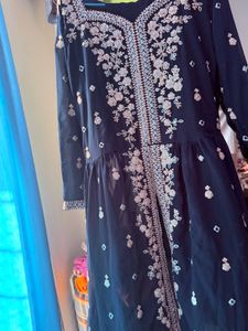 Elegant Embroidered Kurta Wid Plazo