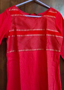 Avasa Festive Kurti