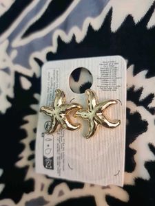 Gold Starfish Earrings