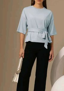 Regular top with waist tie-ups