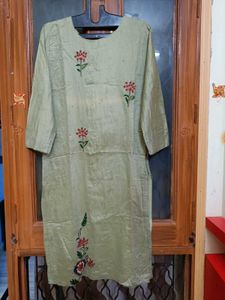 Floral Embroidered Kurta